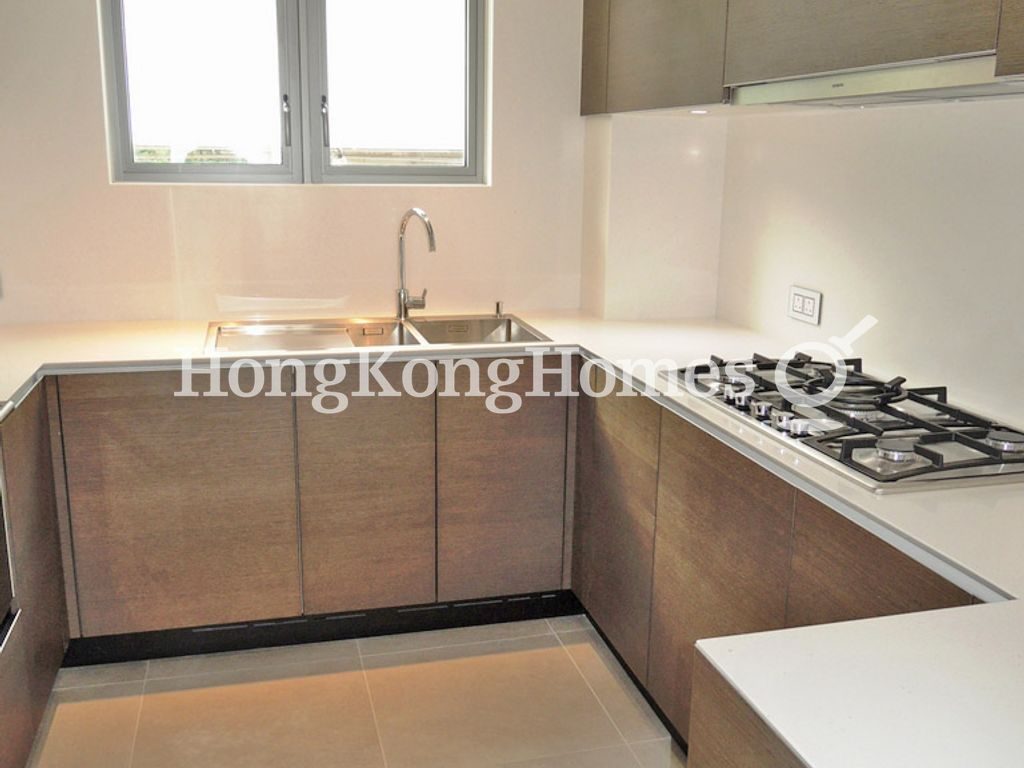 Kitchen — The Repulse Bay - de Ricou, Repulse Bay