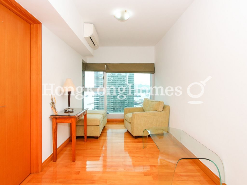 Family Room — 漾日居 - 第05座，尖沙咀