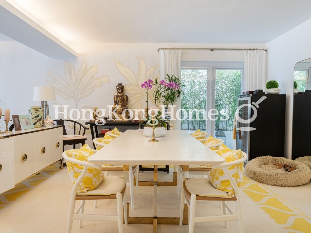 Living and Dining Room — Grosse Pointe Villa - Block B, Stanley
