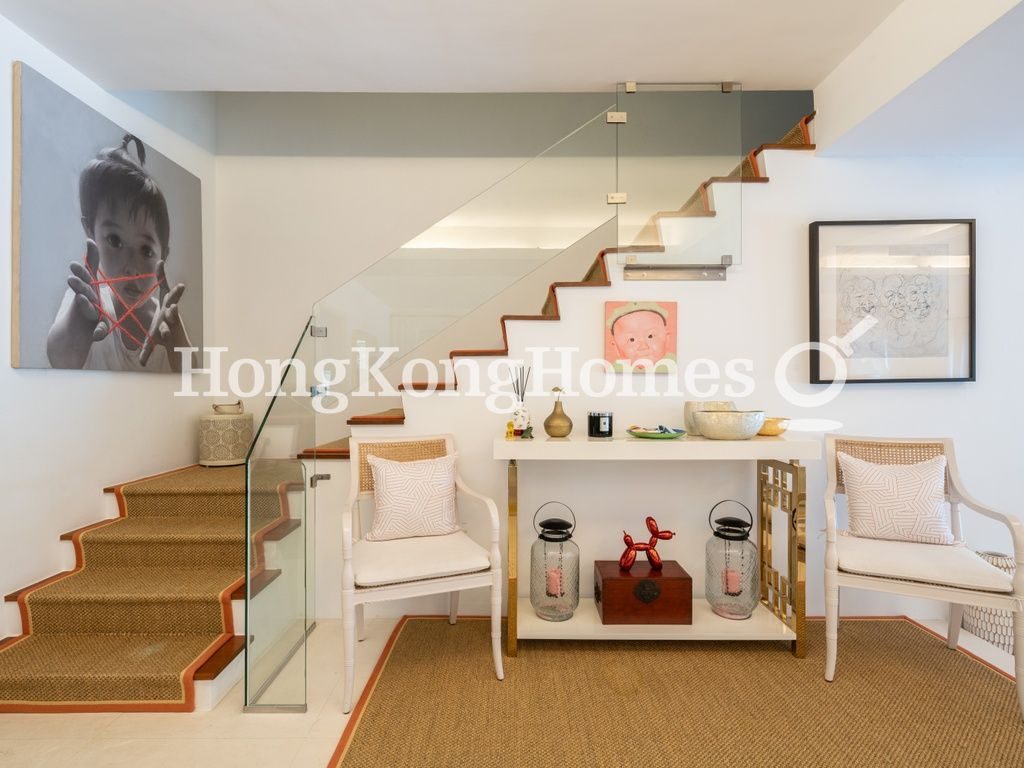 Living and Dining Room — Grosse Pointe Villa - Block B, Stanley