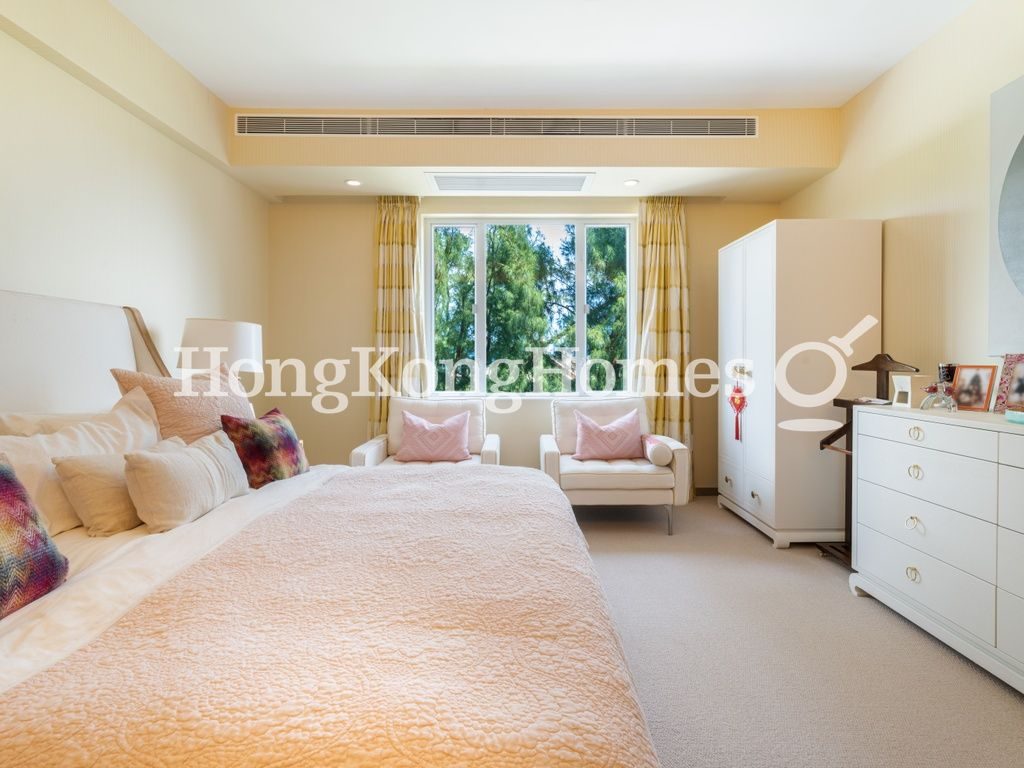 Master Bedroom — Grosse Pointe Villa - Block B, Stanley