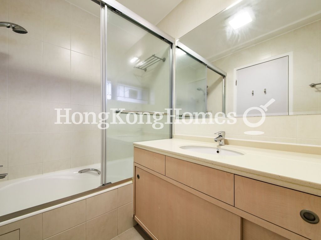 Second Ensuite Bathroom — 堅麗閣，中半山