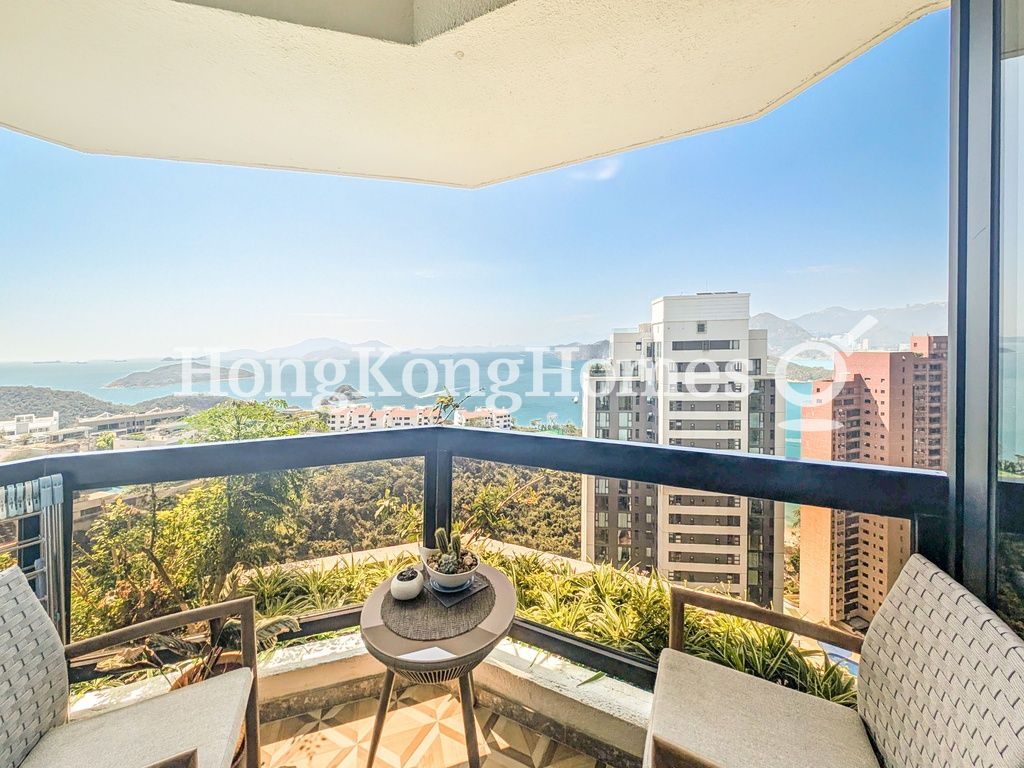 Balcony off Living and Dining Room — 南灣大廈，淺水灣