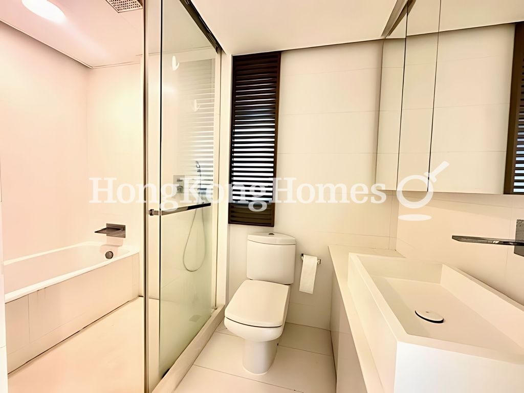 Master Bathroom — 凱旋門 1期 第1座 (摩天閣)，尖沙咀