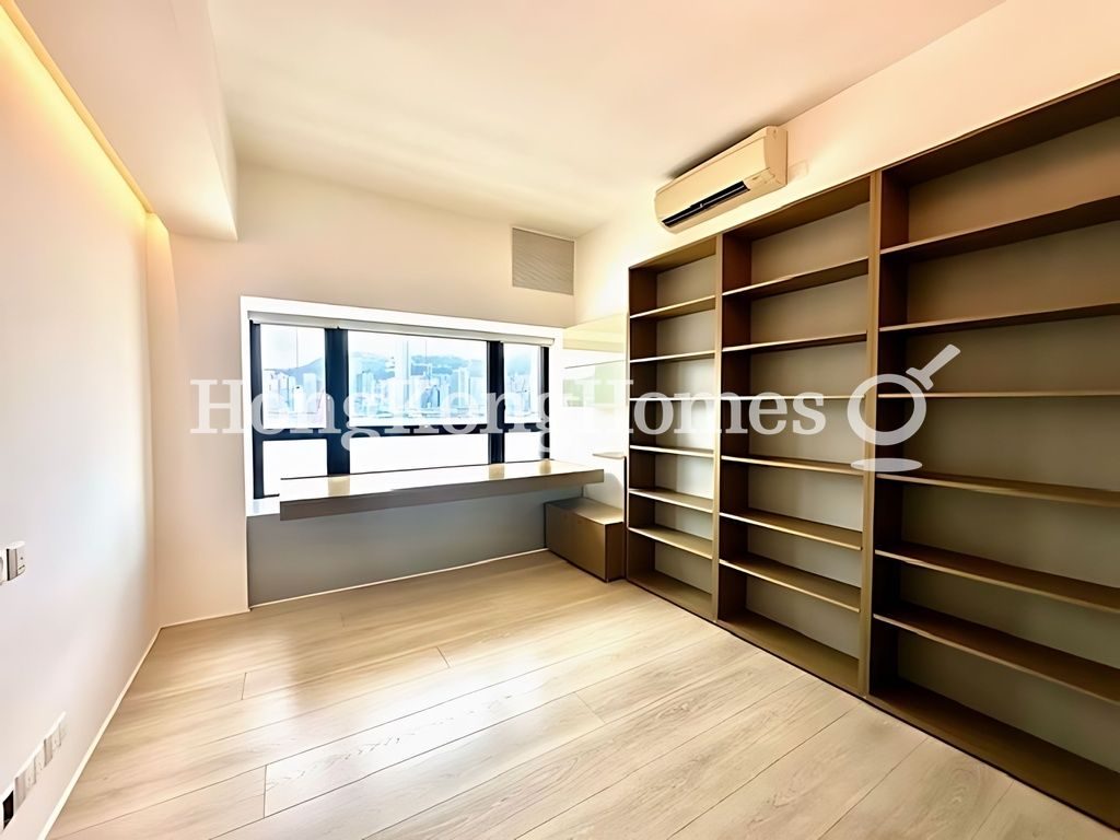 Fourth Bedroom — 凱旋門 1期 第1座 (摩天閣)，尖沙咀