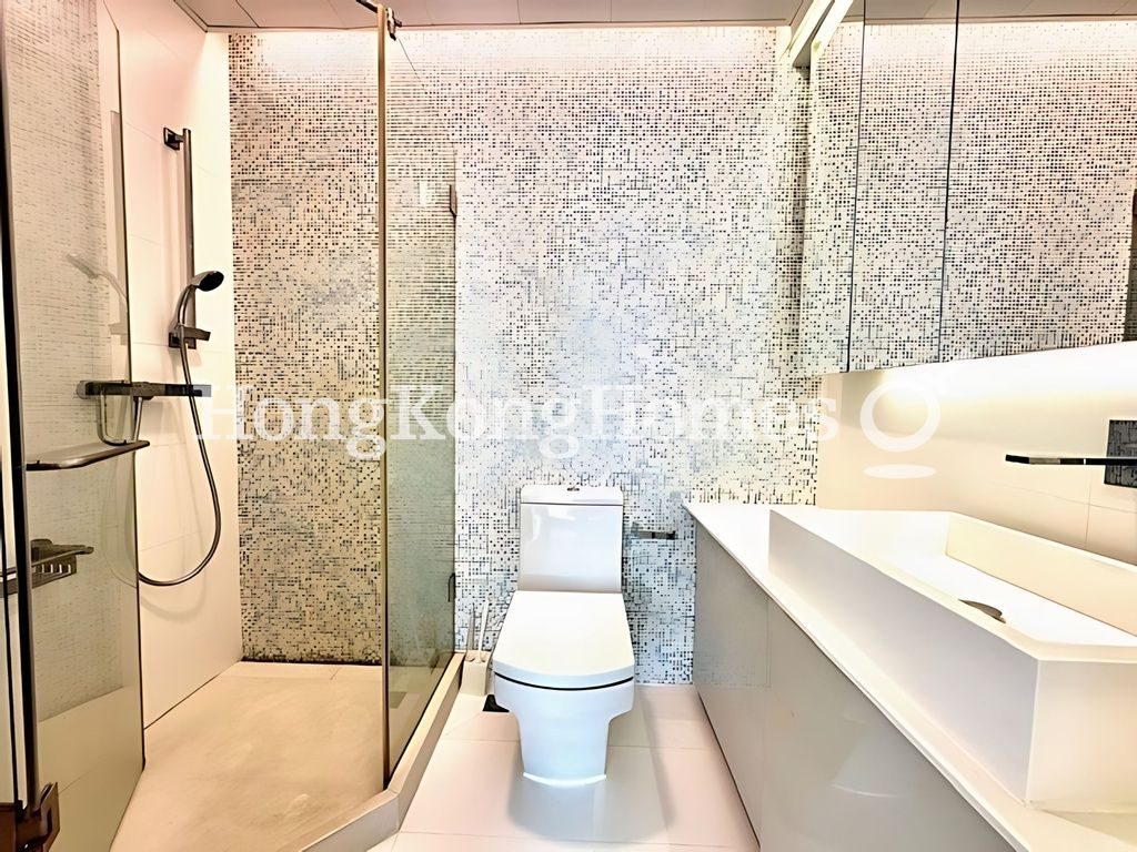 Guest Bathroom — 凱旋門 1期 第1座 (摩天閣)，尖沙咀