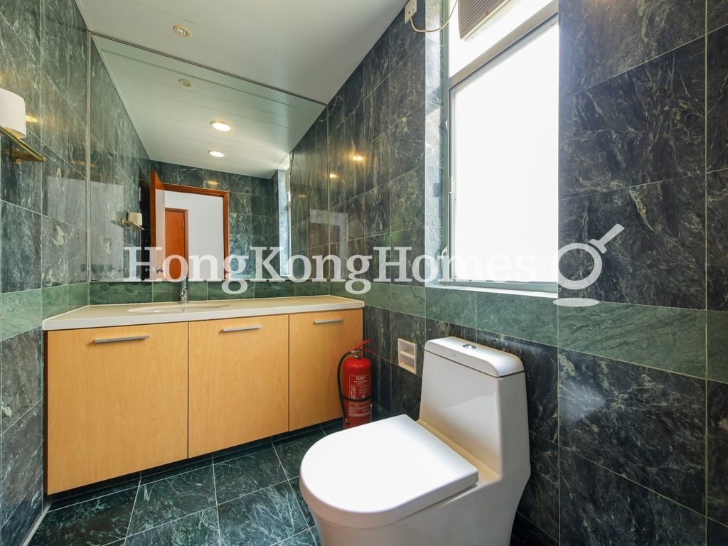 Guest Washroom — 紅山半島 松柏徑，大潭