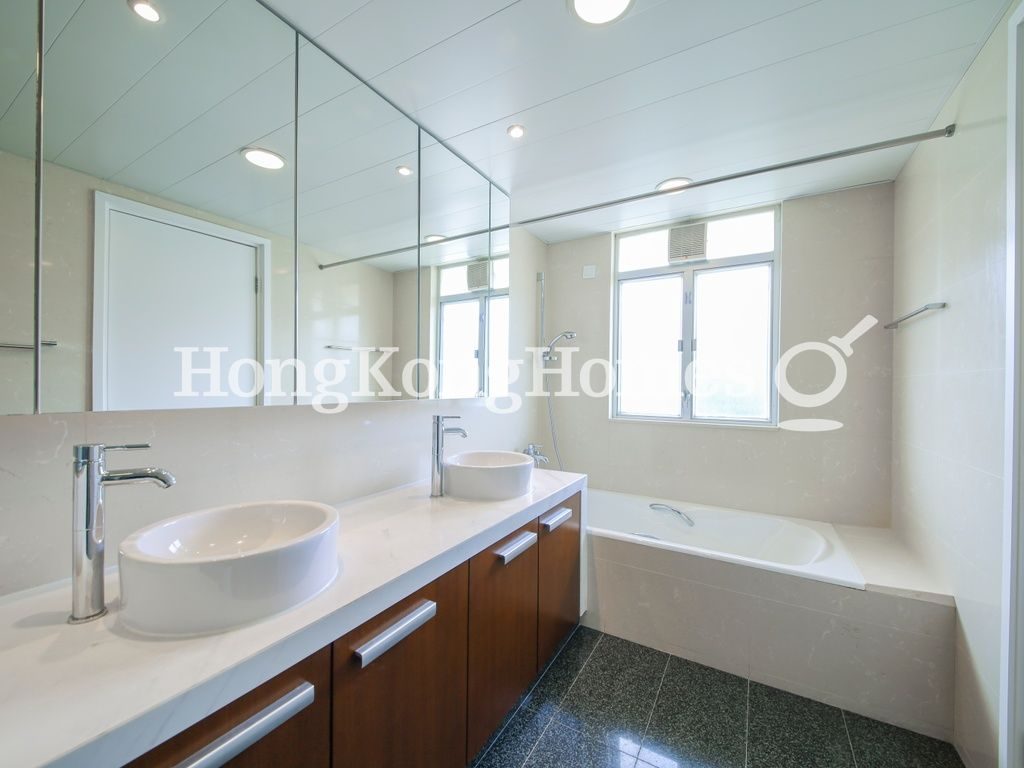 Master Bathroom — 紅山半島 松柏徑，大潭