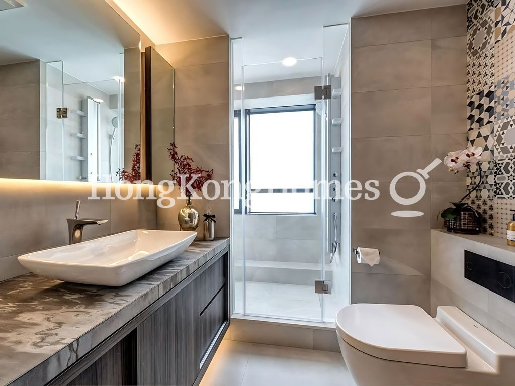 Second Ensuite Bathroom — 聚賢居 - 第02座，中環