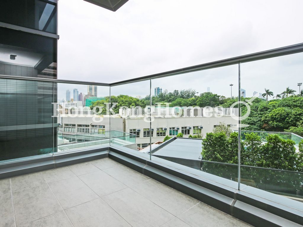 Balcony Off Living and Dining Room — 賢文禮士 - 第1座，九龍塘