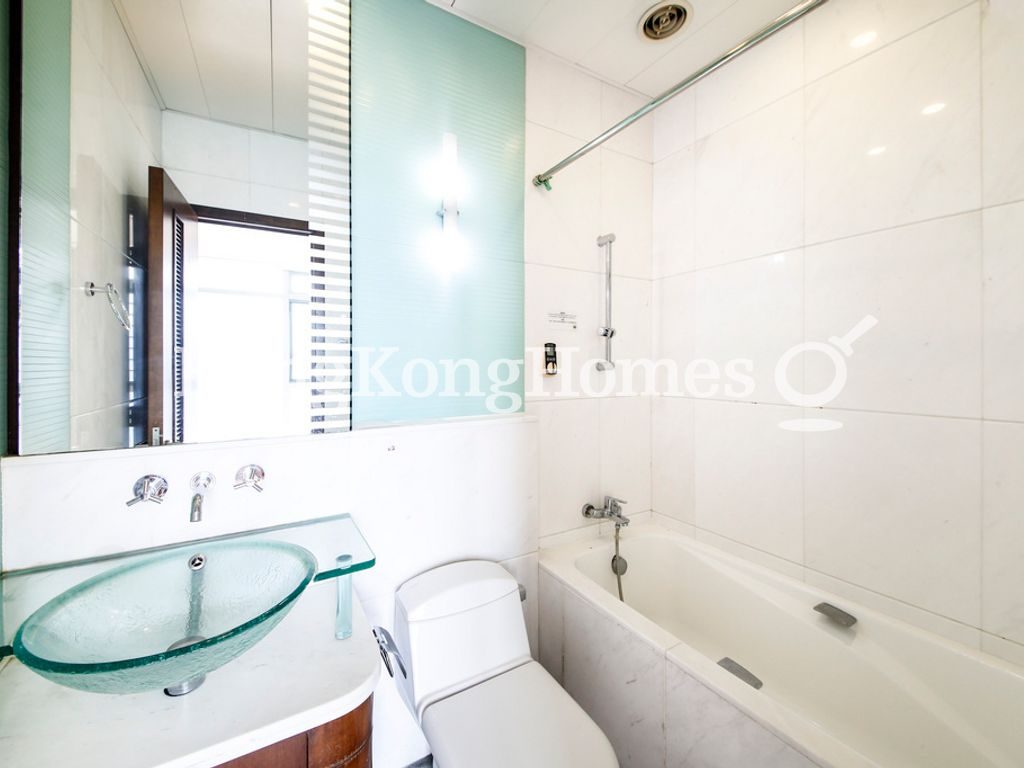 Second Ensuite Bathroom — 君臨天下 3座，尖沙咀