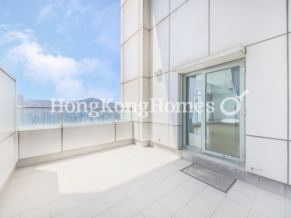 Terrace off Living and Dining Room — 君臨天下 3座，尖沙咀