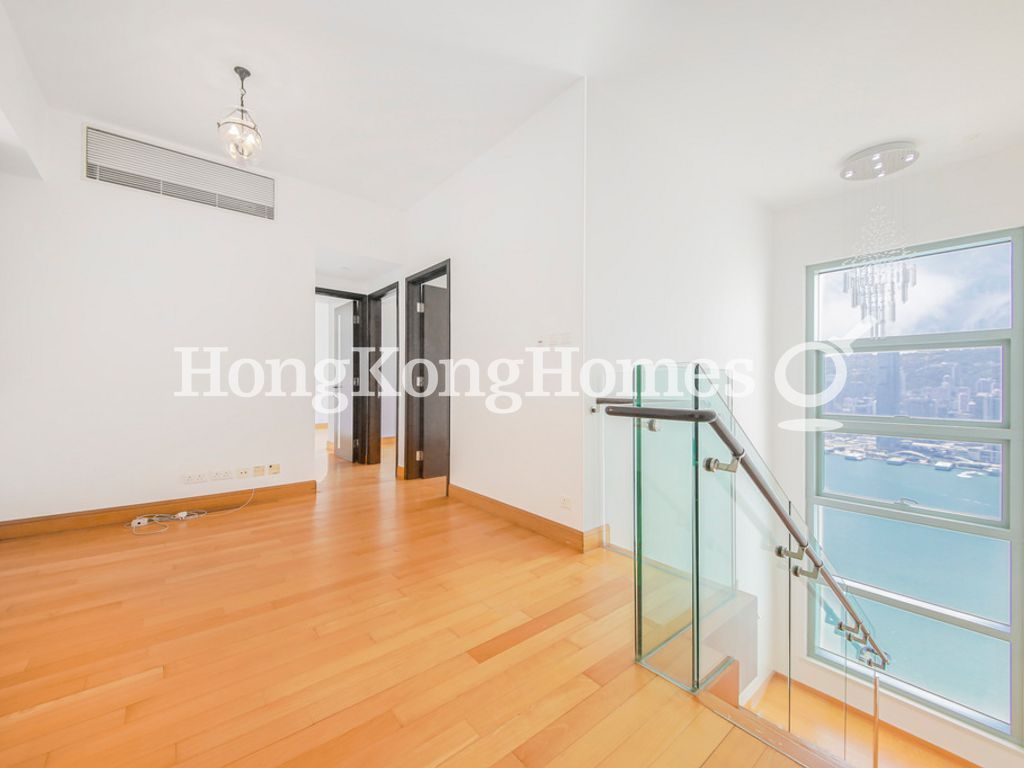 Family Room — 君臨天下 3座，尖沙咀