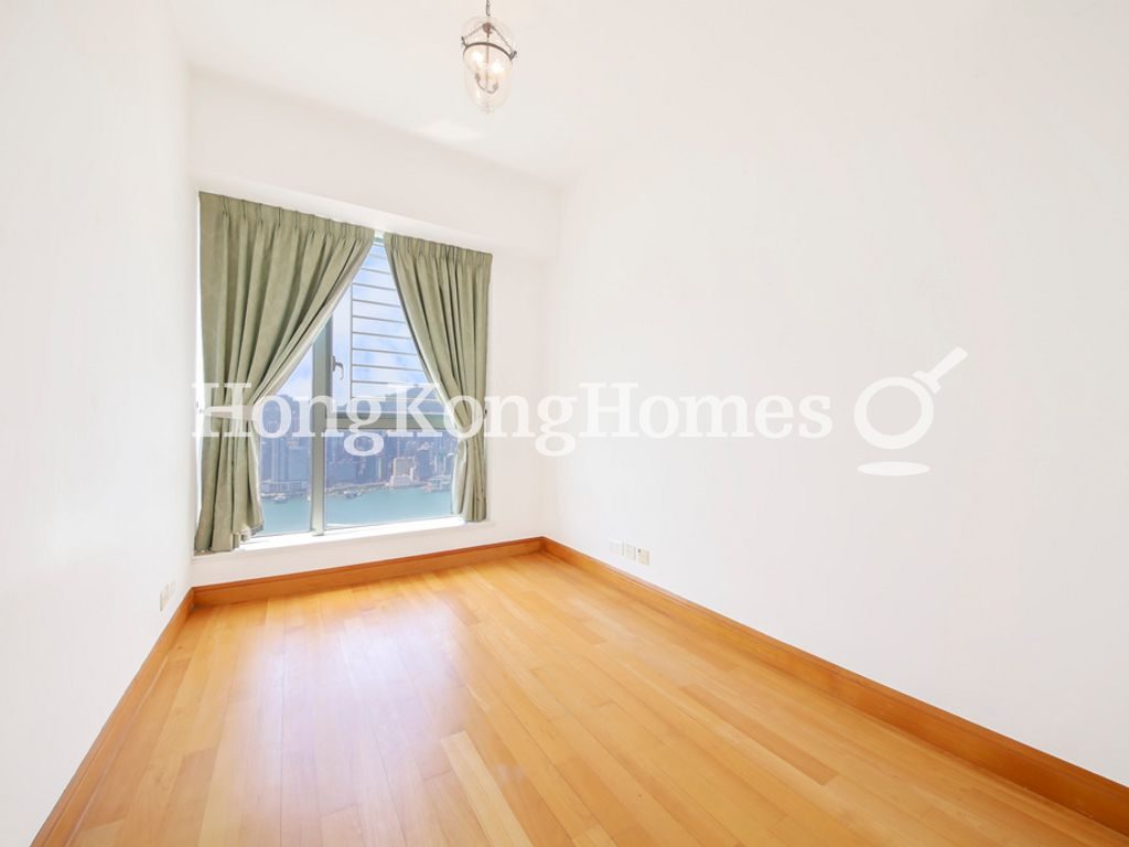 Third Bedroom — 君臨天下 3座，尖沙咀
