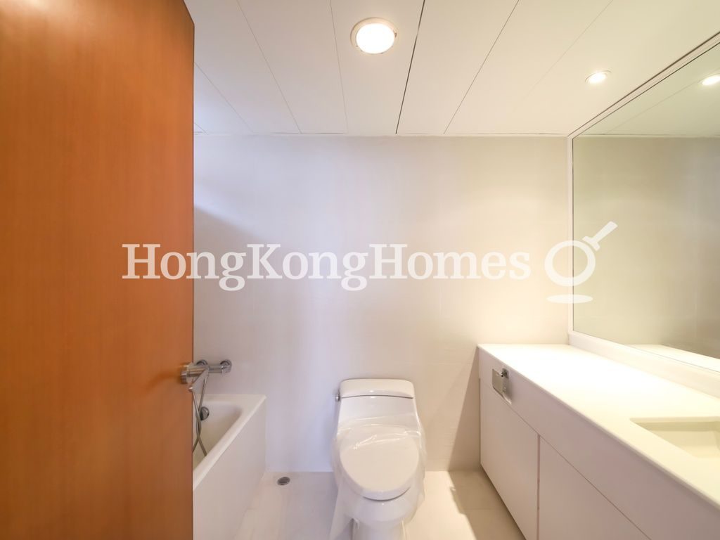 Second Ensuite Bathroom — 喜蓮花園 D座，赤柱