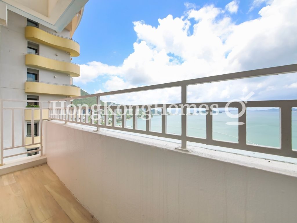 Balcony off Living and Dining Room — 影灣園 - Harston，淺水灣