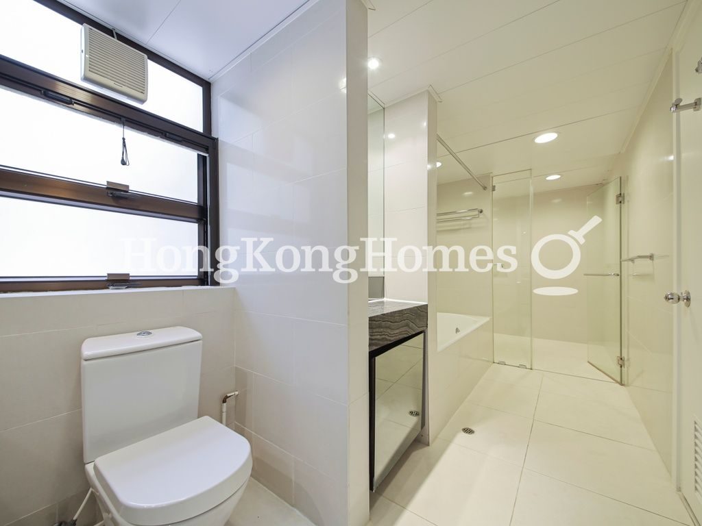 Master Bathroom — 恒安閣，壽臣山