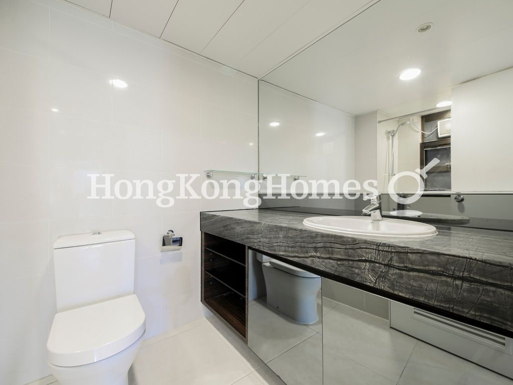 Second Ensuite Bathroom — 恒安閣，壽臣山