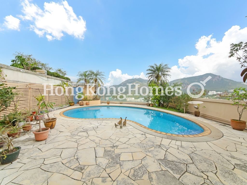 Private Swimming Pool off Dining Room — 文麗雙築，深水灣