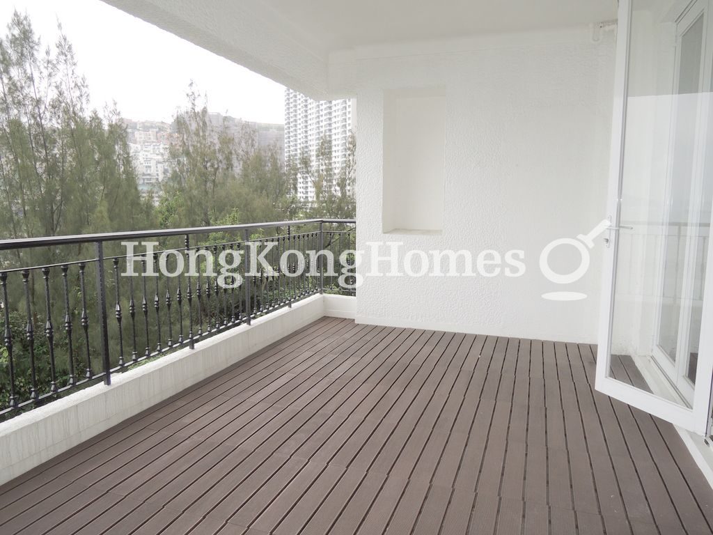 Balcony off Living & Dining Rm — 淺水灣大廈 A座，淺水灣