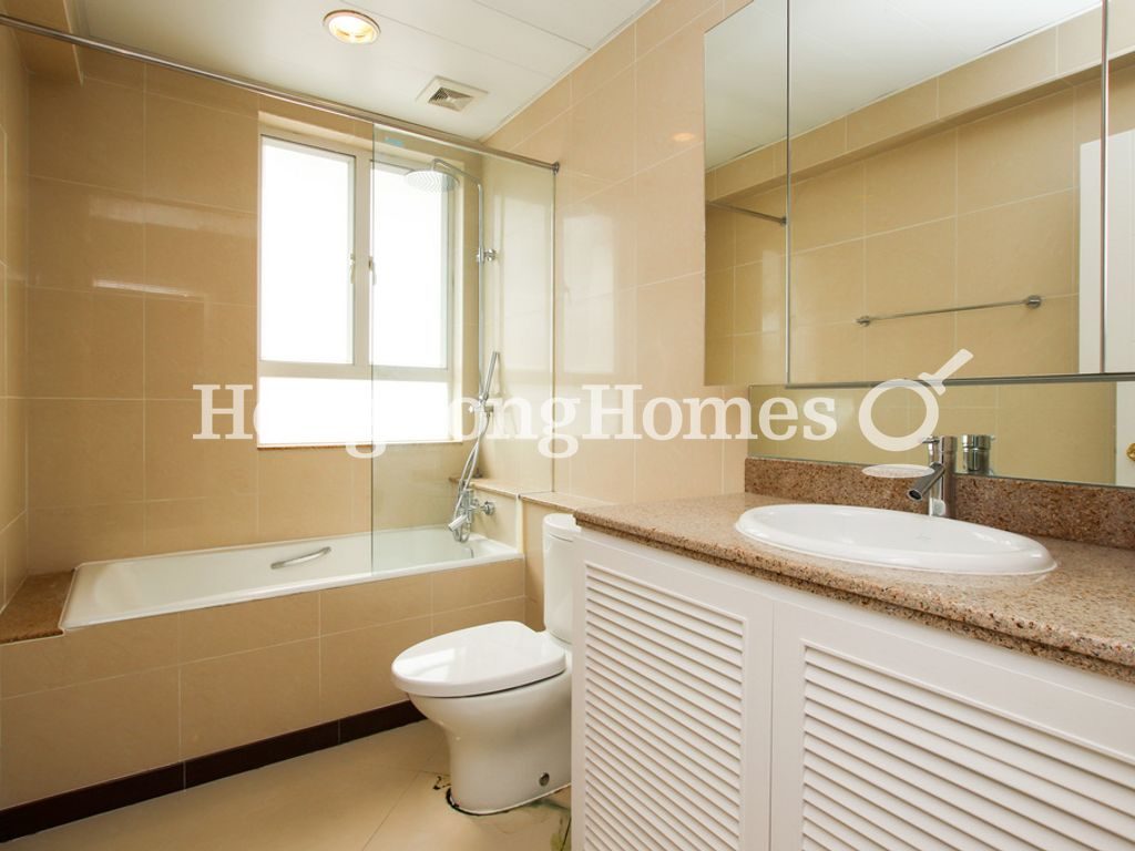 Guest Bathroom — 淺水灣大廈 A座，淺水灣