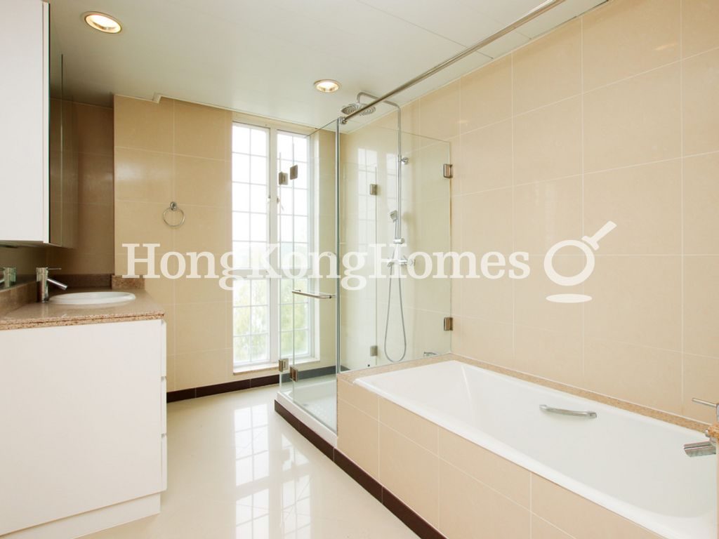 Master Bathroom — 淺水灣大廈 A座，淺水灣