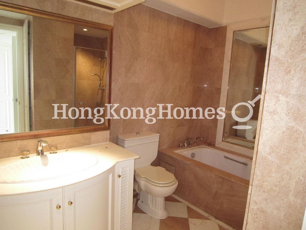 Guest Bathroom — 司徒拔道，東半山