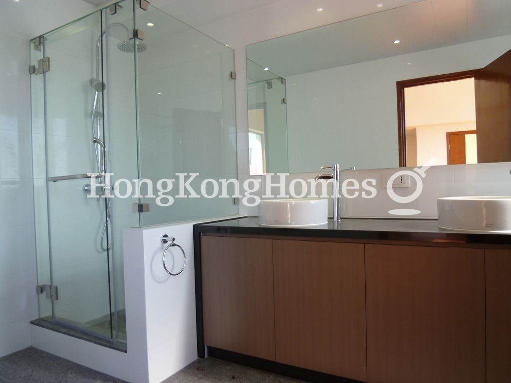 Master Bathroom — 紅山半島 松柏徑，大潭