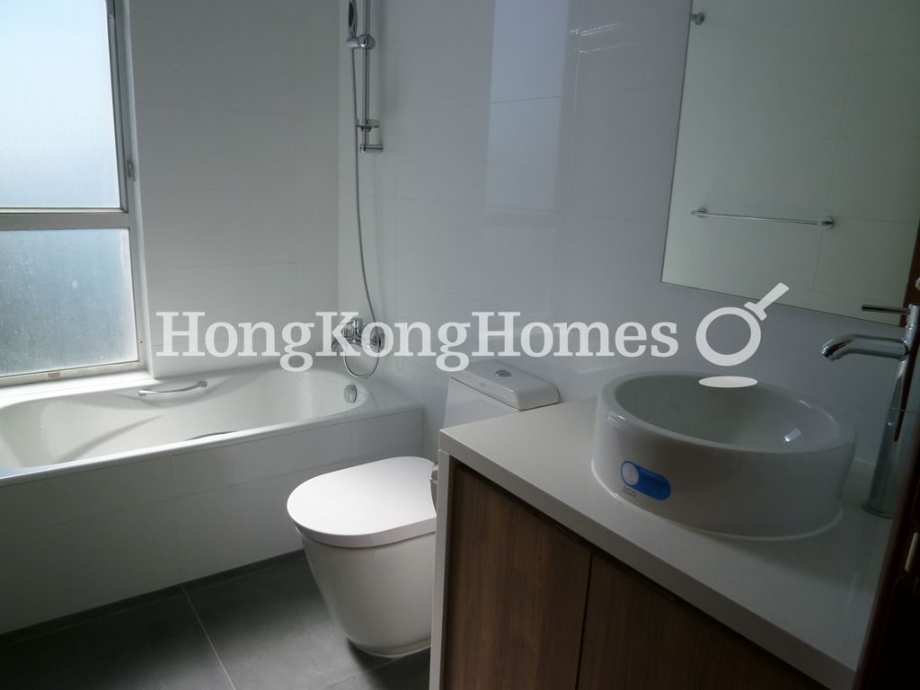 Second Ensuite Bathroom — 紅山半島 松柏徑，大潭