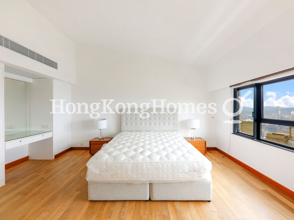 Master Bedroom — Undercliff, The Peak