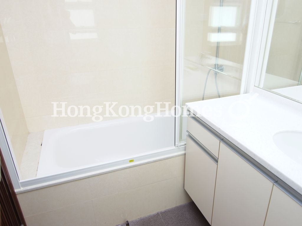 Second Ensuite Bedroom — 靜修里 13 - 25 號，舂坎角