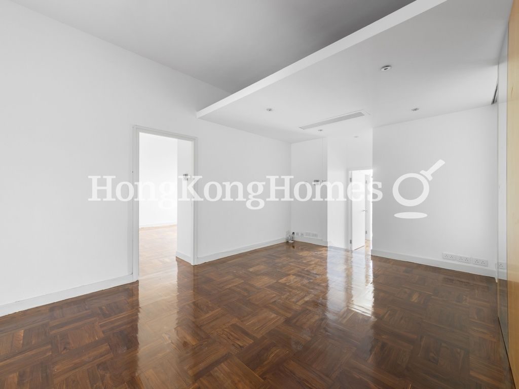 Family Room — 赫蘭道 6號，舂坎角