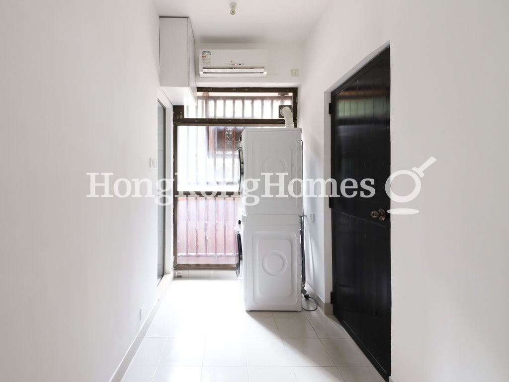 Maid's Room and Washroom — 怡峰，淺水灣