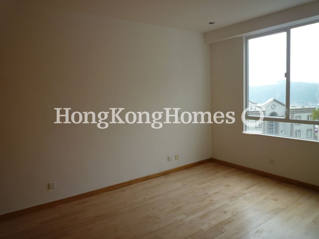 Master Bathroom — Wilhelmina (81 Repulse Bay Road), Repulse Bay