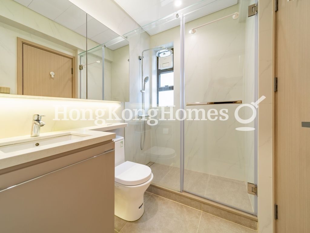 Master Bathroom — 慧明苑 - 第01座，西半山