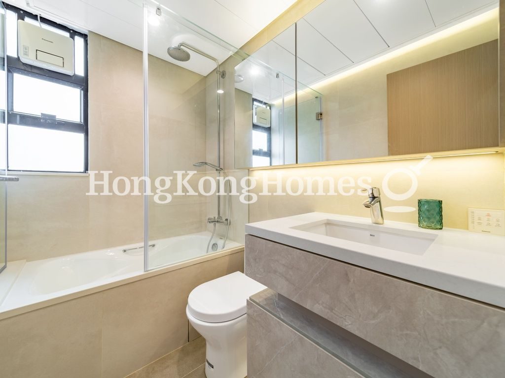 Second Ensuite Bathroom — 慧明苑 - 第01座，西半山
