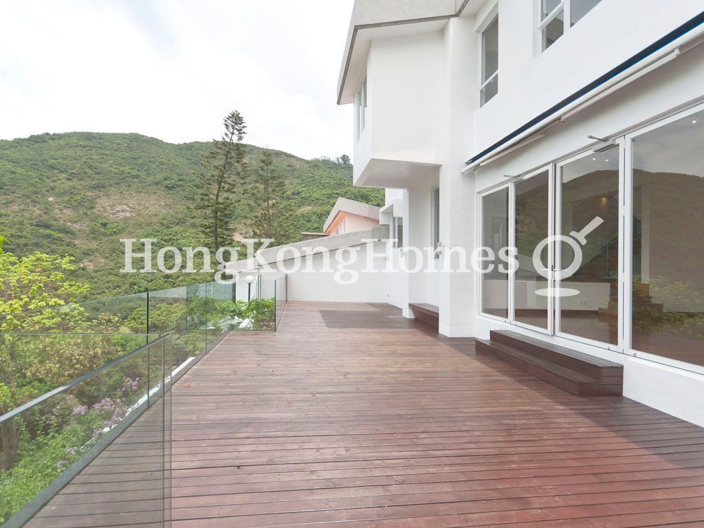 Private Terrace — Horizon Lodge, Chung Hom Kok