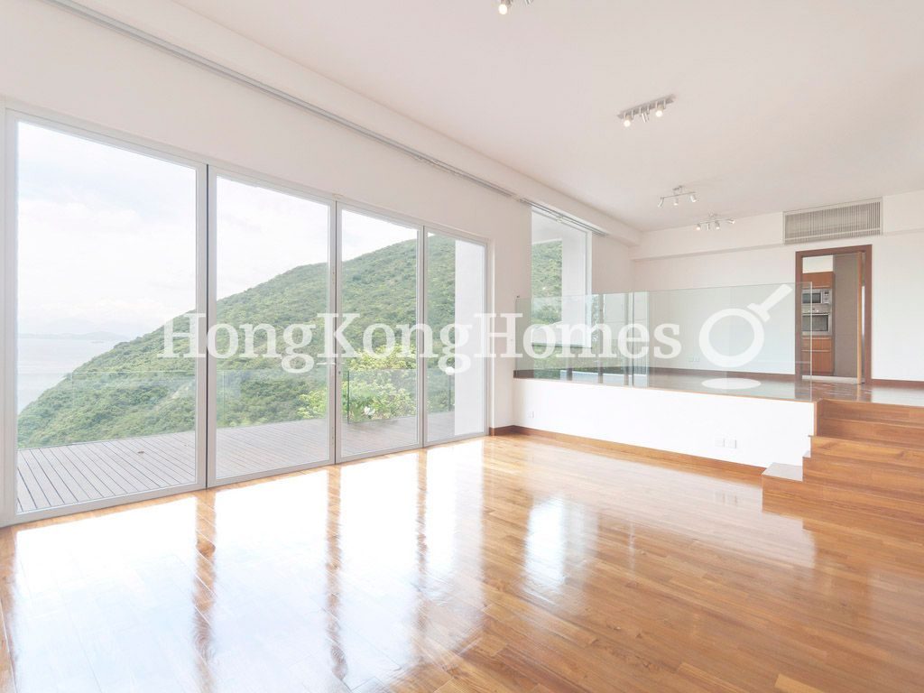 Living and Dining Room — Horizon Lodge, Chung Hom Kok