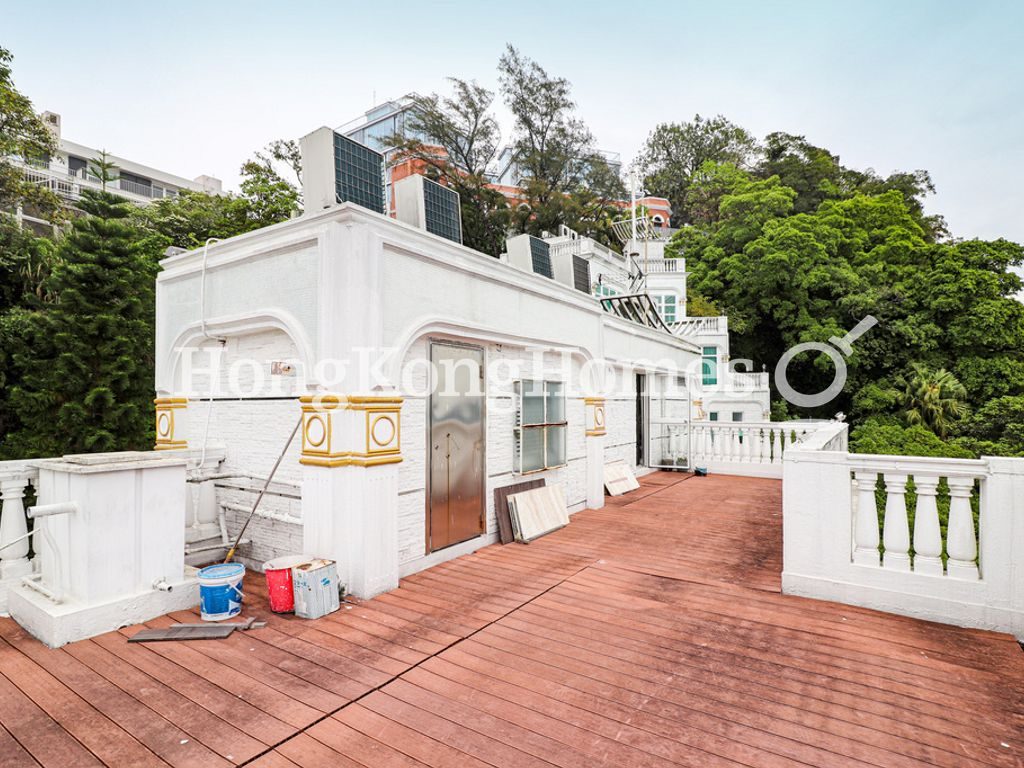 Private Roof Terrace — 卓能山莊，山頂