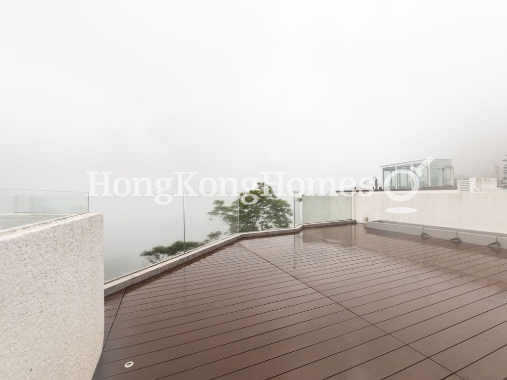 Private Roof Terrace — 加列山道29-33號，山頂