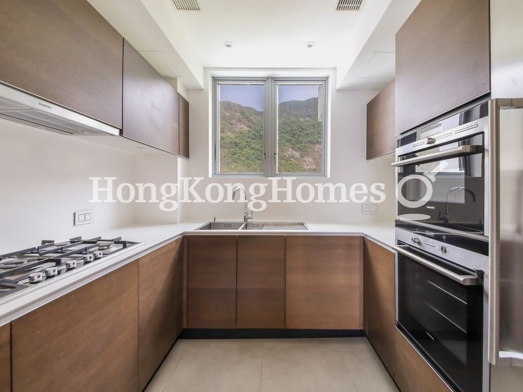 Kitchen — The Repulse Bay - de Ricou, Repulse Bay