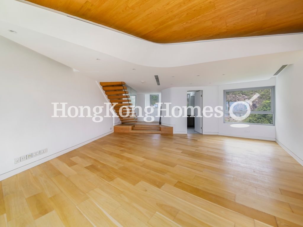 Living and Dining Room — The Repulse Bay - de Ricou, Repulse Bay
