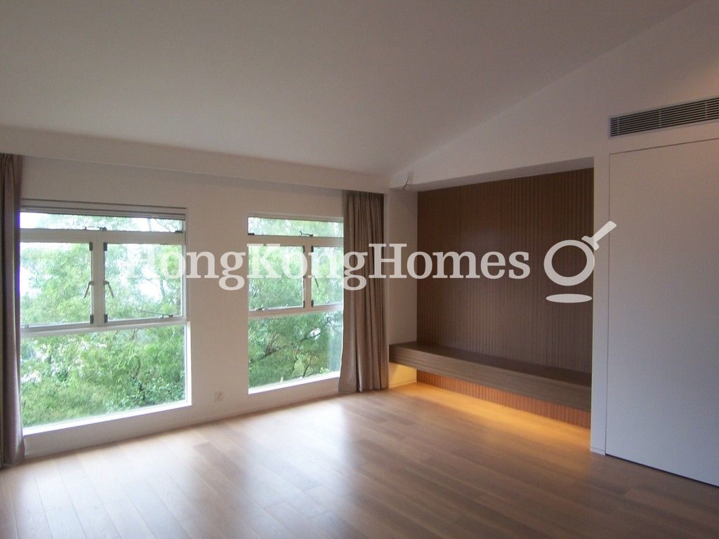 Master Bedroom — Strawberry Hill, The Peak