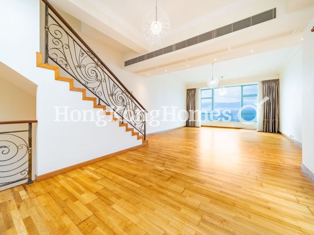 Living and Dining Room — Regalia Bay, Stanley