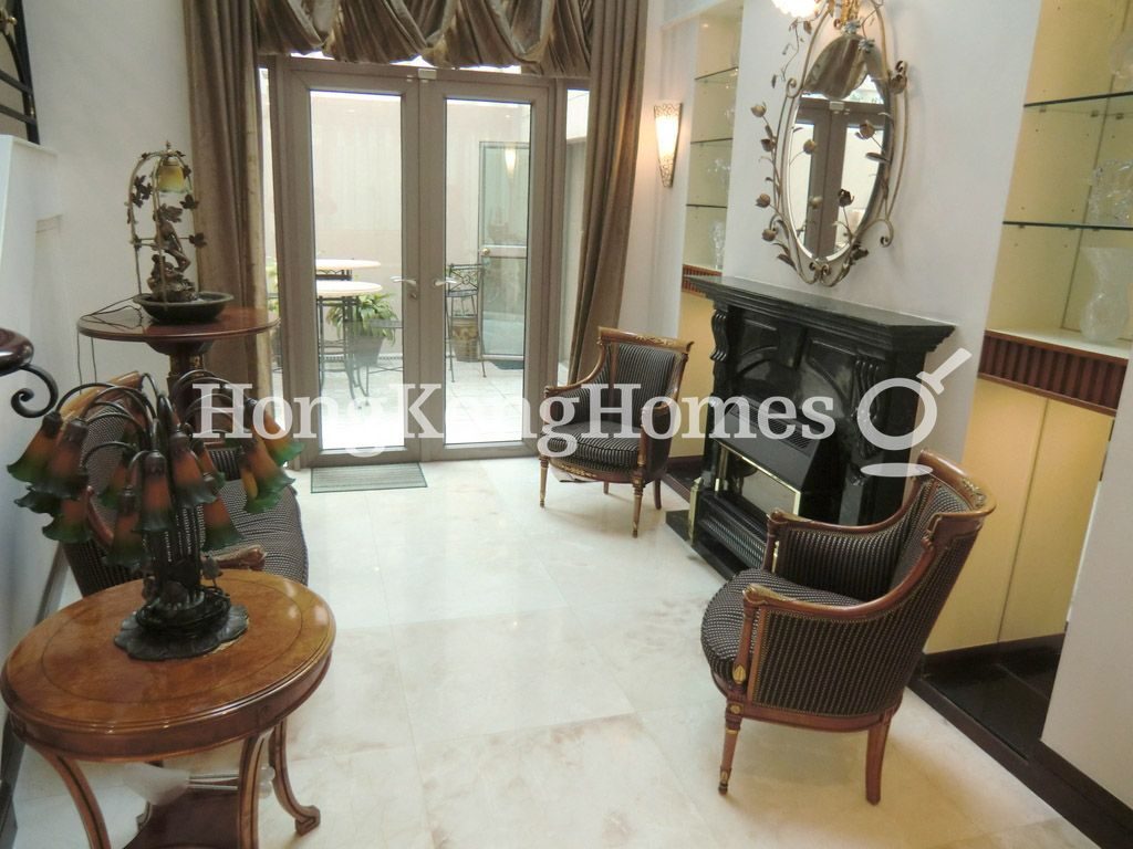 Sitting Area — Stanley Mound Road, 14, Stanley