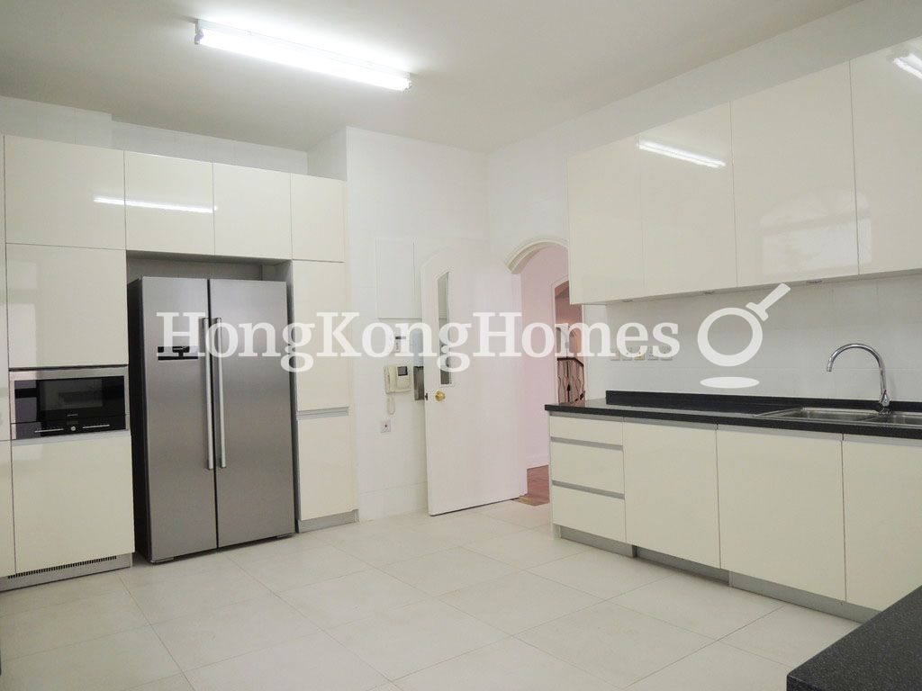 Kitchen — Magnolia Villas, Pokfulam
