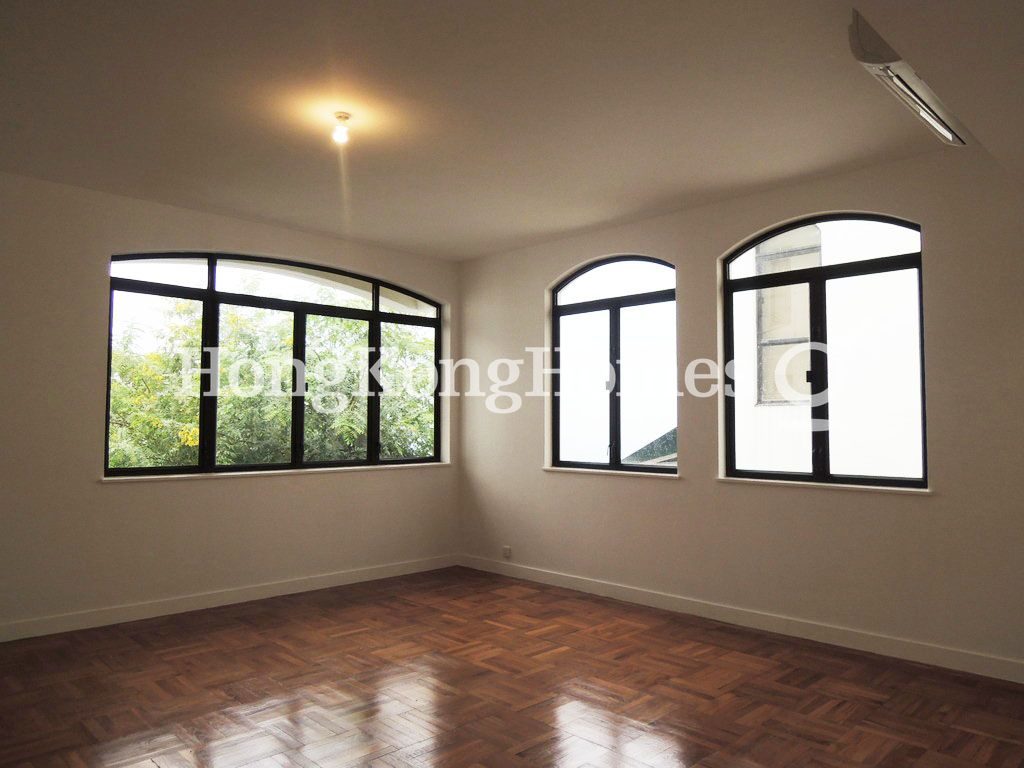 Dining Room — Magnolia Villas, Pokfulam