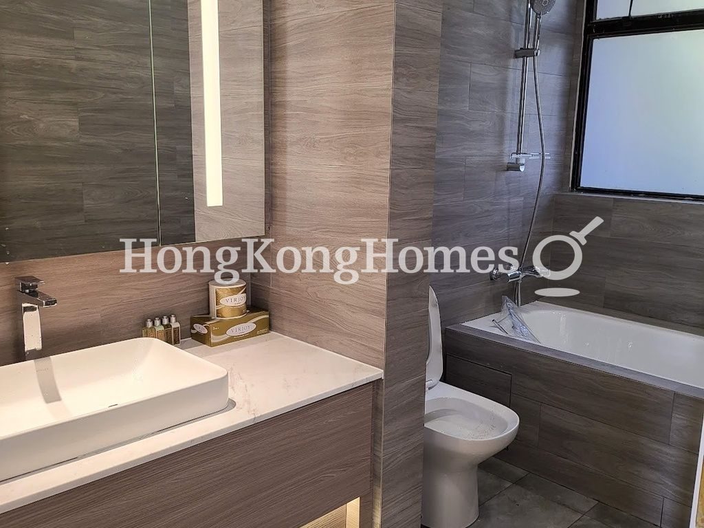 Second Ensuite Bathroom — 深水灣道51- 55號，深水灣