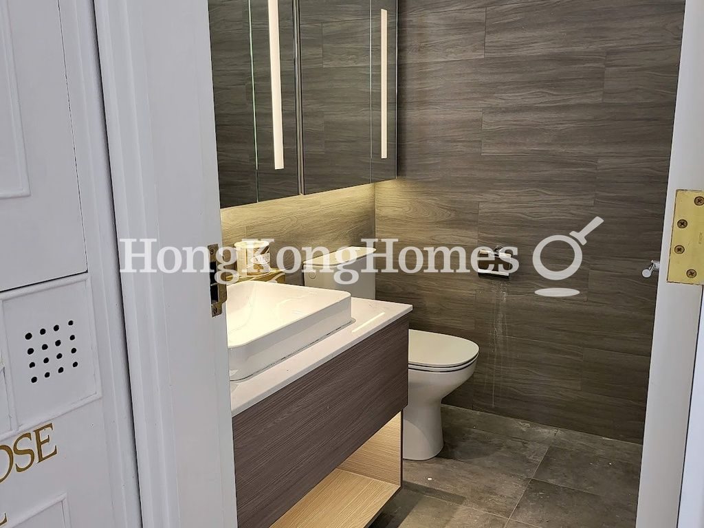 Guest Bathroom — 深水灣道51- 55號，深水灣