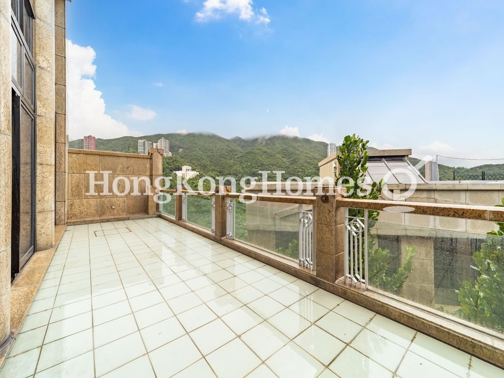 Private Terrace off Living & Dining Room — 深水灣道51- 55號，深水灣